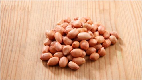 为何医生建议在外少吃花生？一个易被忽视的健康隐患